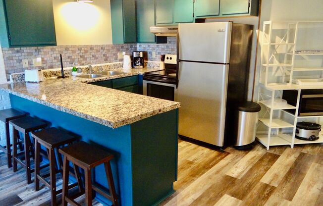 Fully Furnished W/ All Utilities Included! Seasonal Rental available 9/25/24-3/31/25