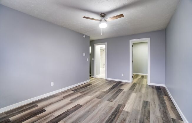 3 beds, 2 baths, 1,130 sqft, $1,875, Unit 5564-03