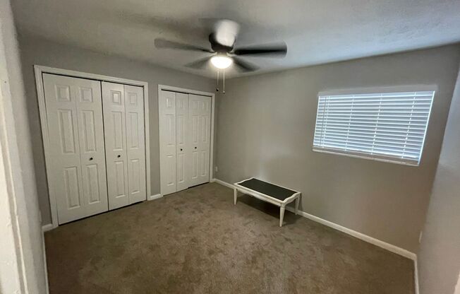 2 beds, 1.5 baths, 850 sqft, $1,300, Unit H161