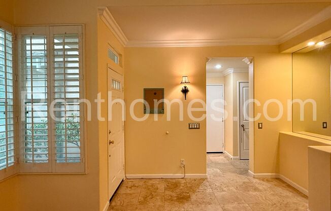 Carmel Mt Ranch, 12015 World Trade Dr #4, Granite Counters, Stainless Steel Appl’s, AC, 2 Car Garage with Opener.