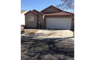 **RENT READY***LOVELY 3 BEDROOM ,2 BATH HOME NOW AVAILABLE FOR RENT!