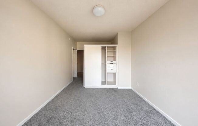 2 beds, 2 baths, 883 sqft, $1,685, Unit 213