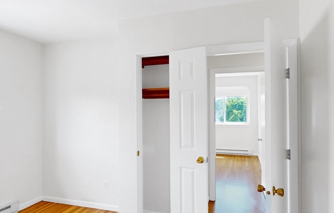 2 beds, 1 bath, 800 sqft, $2,495, Unit 41