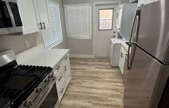 2 beds, 1 bath, 667 sqft, $2,295, Unit 4073