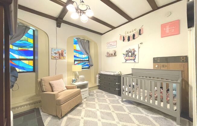 2 beds, 1 bath, $2,145, Unit 101
