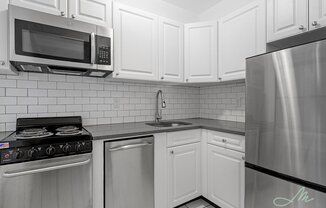 Studio, 1 bath, $3,100, Unit 5I