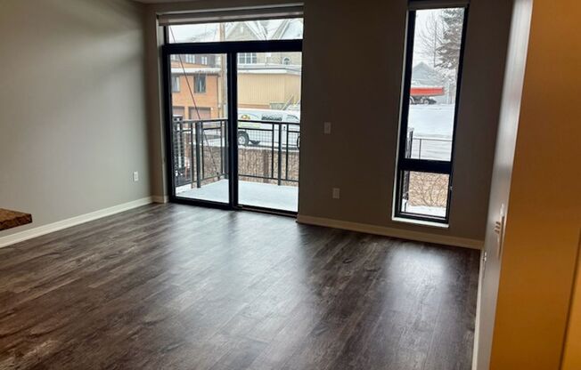 1 bed, 1 bath, 676 sqft, $1,425, Unit 219