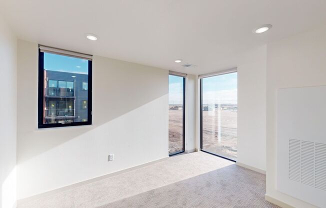 1 bed, 1 bath, 468 sqft, $745, Unit 2405-104