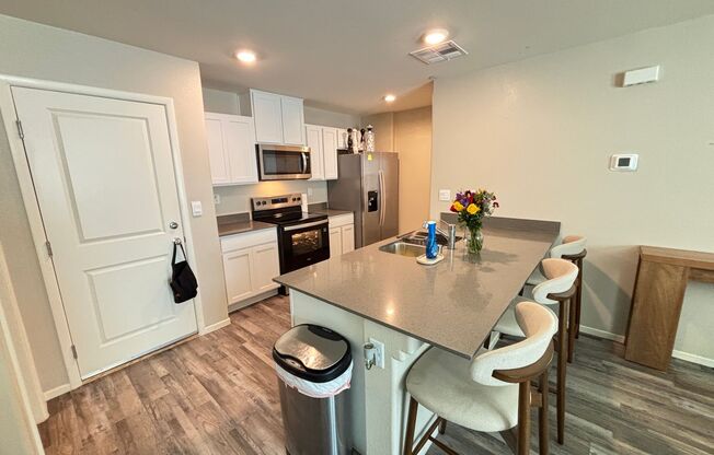 Modern 3-Bedroom Home in North Las Vegas with Spacious Layout!