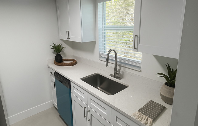 2 beds, 1.5 baths, 1,050 sqft, $1,349, Unit #50