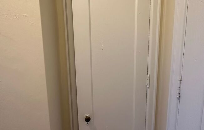 1 bed, 1 bath, 617 sqft, $1,850, Unit Wellington 902