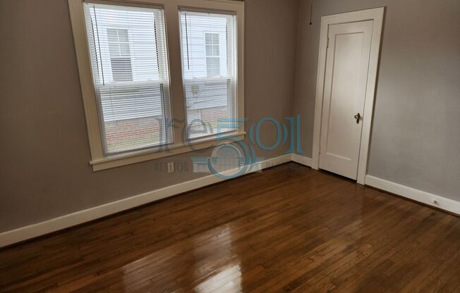 2 beds, 1 bath, $1,250