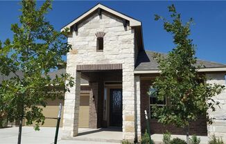 4 beds, 3 baths, $2,350