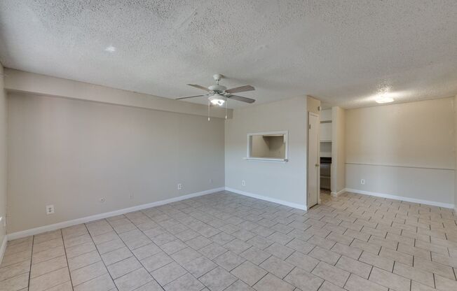 1 bed, 1 bath, 682 sqft, $899, Unit 128