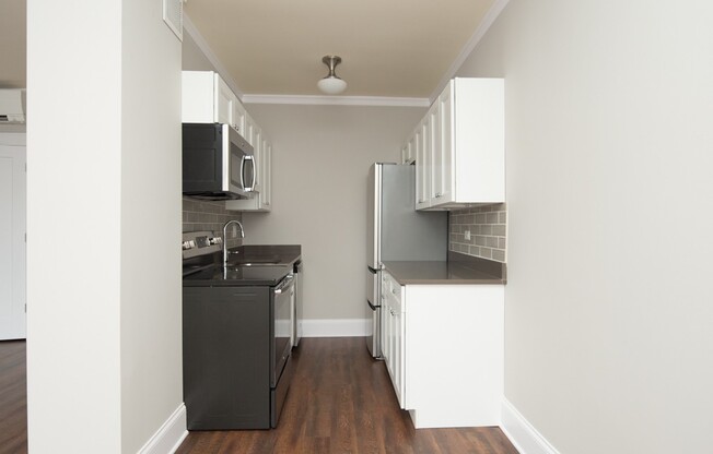 817 Lakeside Pl.