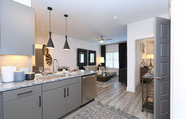 2147 AVALON PL