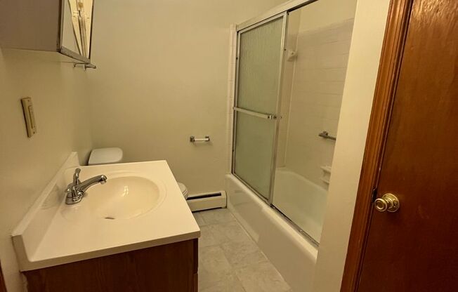 3 beds, 1.5 baths, 1,100 sqft, $1,980, Unit F-12