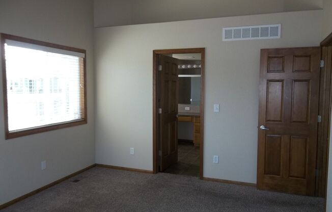 2 beds, 2 baths, $2,200