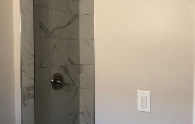 4145 GARTHWAITE AVE LLC