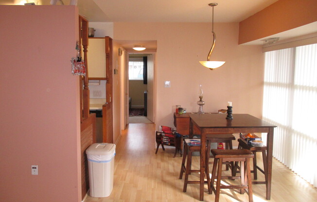 2 beds, 1 bath, $1,925, Unit Unit 102