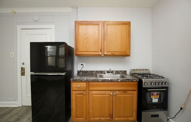 4735 Beacon