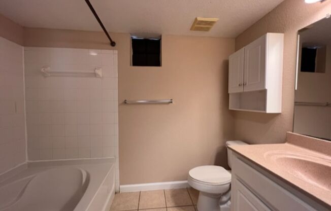 1 bed, 1 bath, $1,350, Unit UNIT # 2309