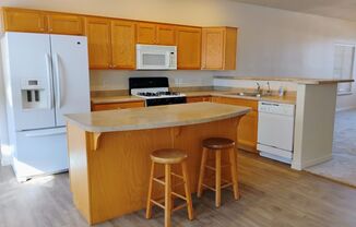 3 beds, 2 baths, $2,050