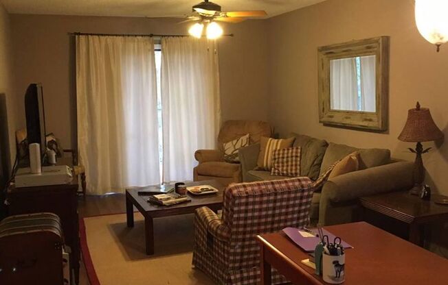 2 beds, 1 bath, $1,500, Unit # 104