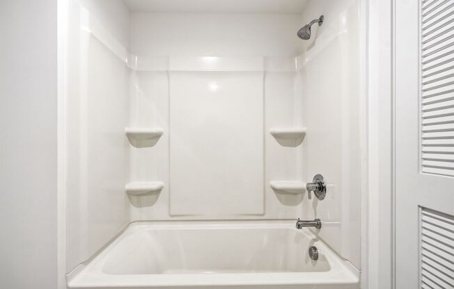 2 beds, 2 baths, 1,037 sqft, $2,950, Unit 507