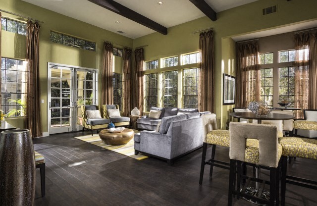 Westcreek Apartments Lounge