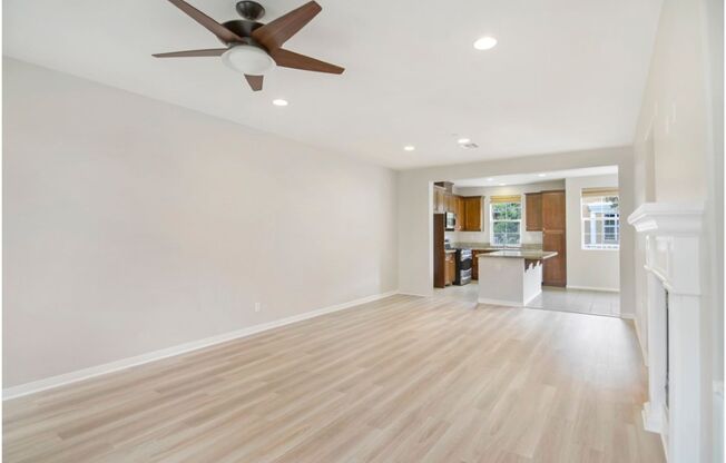 SPECTAULAR TUSTIN CONDO!!