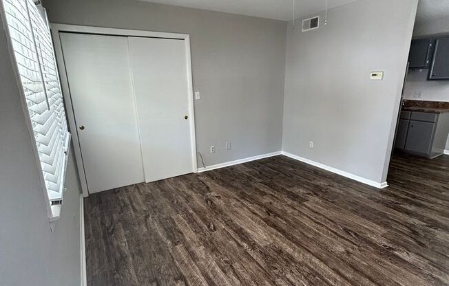 1 bed, 1 bath, 616 sqft, $878, Unit 33