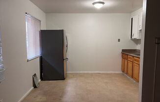 2 beds, 1 bath, $1,600, Unit 233-06A