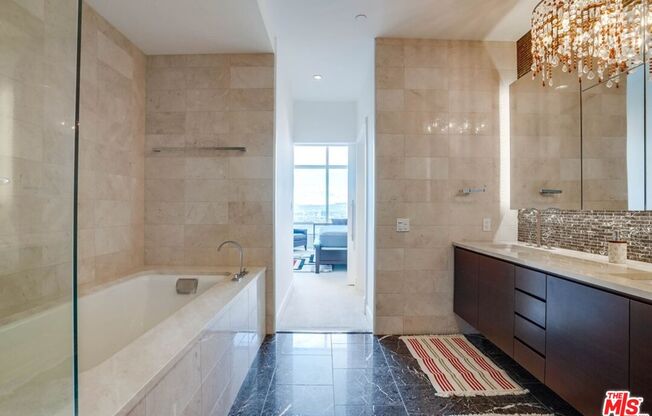 1 bed, 2 baths, 1,020 sqft, $5,500, Unit 31F