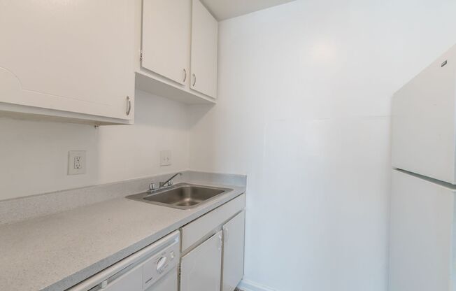 2 beds, 1 bath, 1,100 sqft, $1,396, Unit 3665-E04