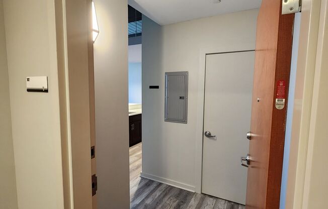 2 beds, 2 baths, 871 sqft, $1,695, Unit Unit 302