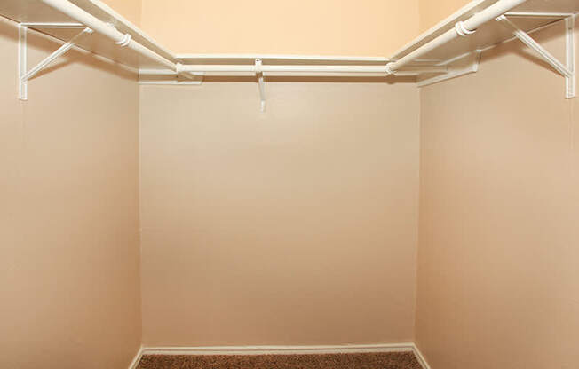 walk in closet at GEORGETOWN PARK, Georgetown, TX