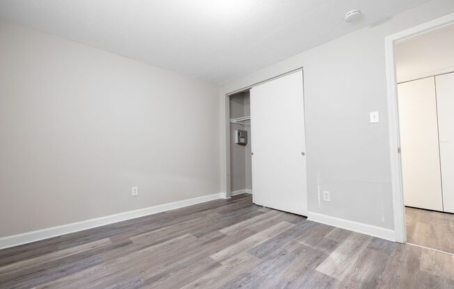 2 beds, 1 bath, $930, Unit Unit 1D
