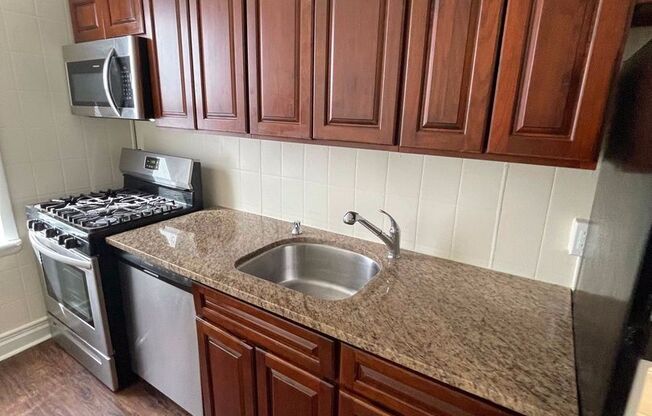 1111-Trefoil Manor, LLC