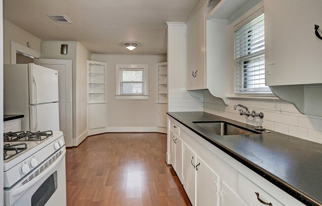 Well Maintained 2 Bedroom House