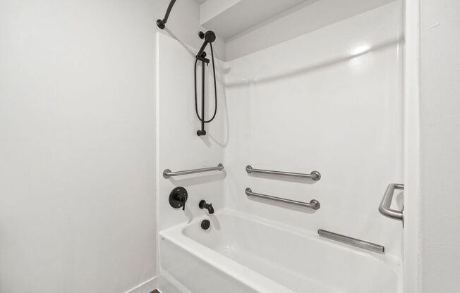 2 beds, 1 bath, 660 sqft, $2,850, Unit 311