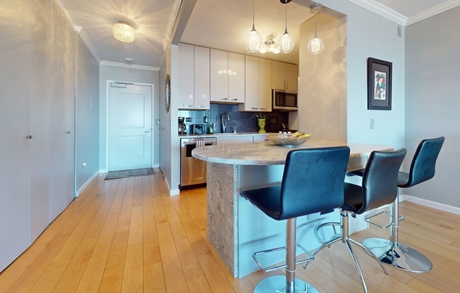 1 bed, 1 bath, 900 sqft, $5,500, Unit 16B-Furnish