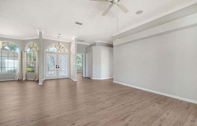 4bd/3.5b Rental in Stoneybrook Estates. Pet-friendly. Heated Pool. 3-Car Garage.