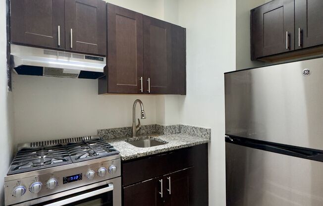 4 AND 10 E BIDDLE ST