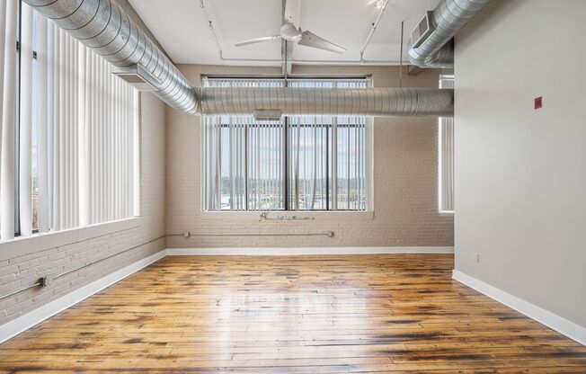 1 bed, 1 bath, 1,328 sqft, $1,872, Unit 3301-401
