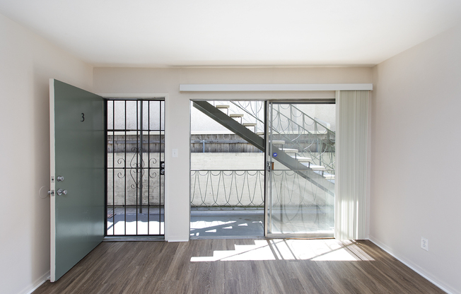 Perfectly Located Coronado 2BR with Onsite Laundry ~ MUST SEE!