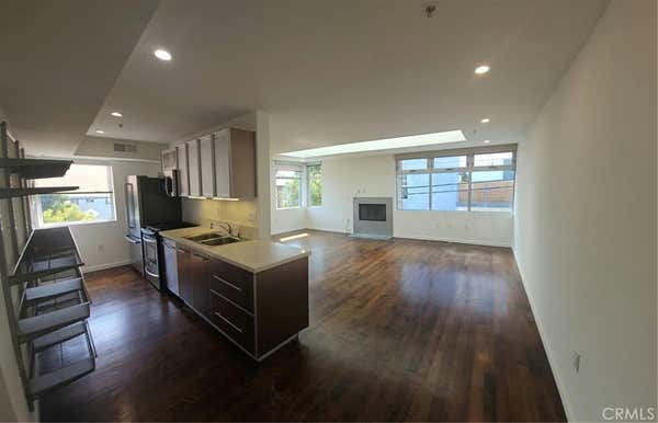 1 bed, 1 bath, 810 sqft, $2,700, Unit 15