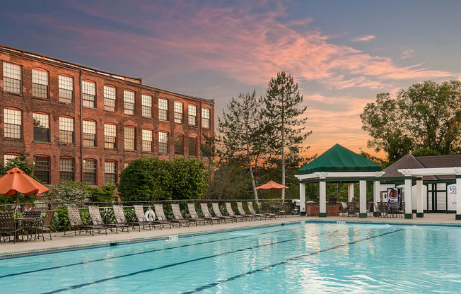 Outdoor pool | Bigelow Commons