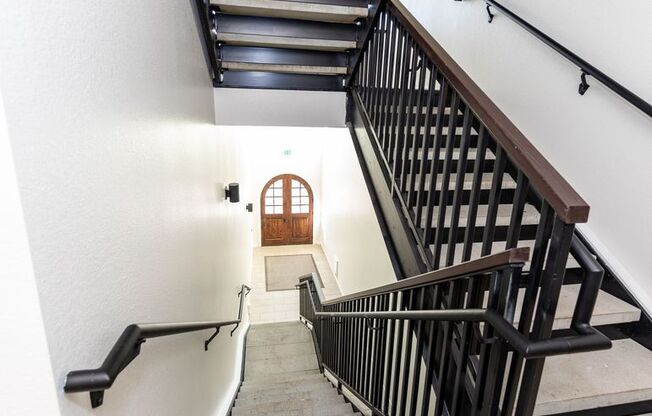 2 beds, 2 baths, 855 sqft, $2,195, Unit 5641 #203 Silverstone