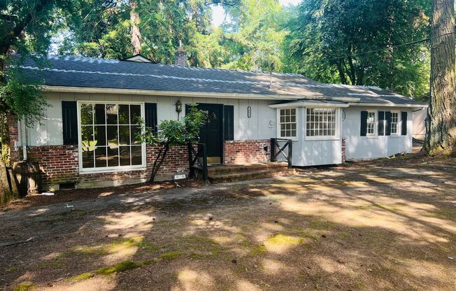 Single story home in convenient LO location.